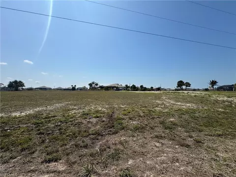 4402 NW 36th St, Cape Coral, FL 33993