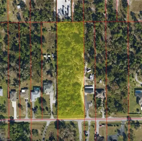 2425 35th Ave NE, Naples, FL 34120