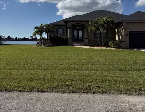 66 Carnation Dr, Placida, FL 33946 photo 4