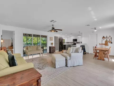 1537 Covington Cir E, Fort Myers, FL 33919