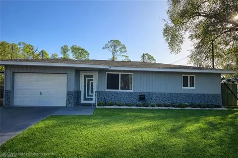 28297 Seal Ct, Punta Gorda, FL 33955