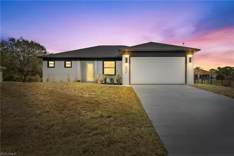 6004 Dora Ave N, Lehigh Acres, FL 33971