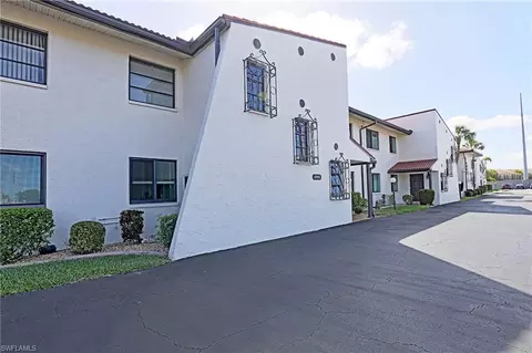 4711 Santa Barbara Blvd #4, Cape Coral, FL 33914