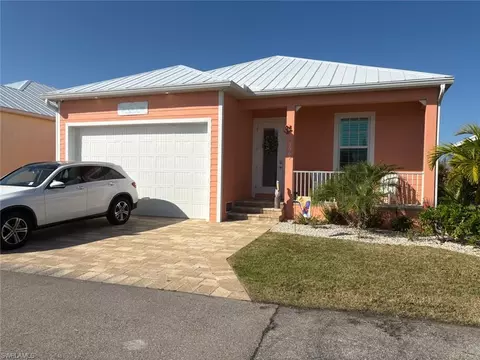 3067 Trawler Ln, Saint James City, FL 33956