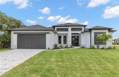 2118 SW 14th Pl, Cape Coral, FL 33991