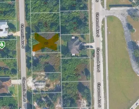 525 Chamonix Ave S, Lehigh Acres, FL 33974