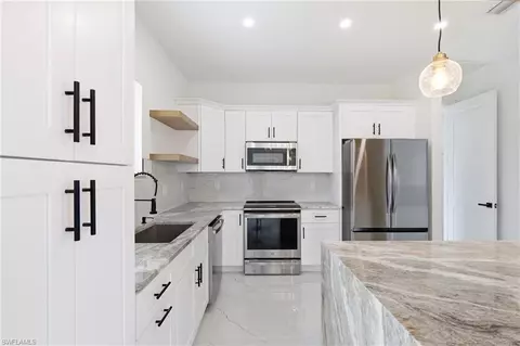 3004 Iris Cir, Labelle, FL 33935 photo 12