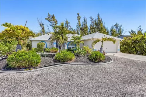 3852 Stabile Rd, Saint James City, FL 33956