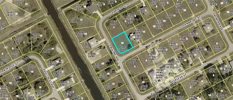 205 Pembroke St, Lehigh Acres, FL 33974