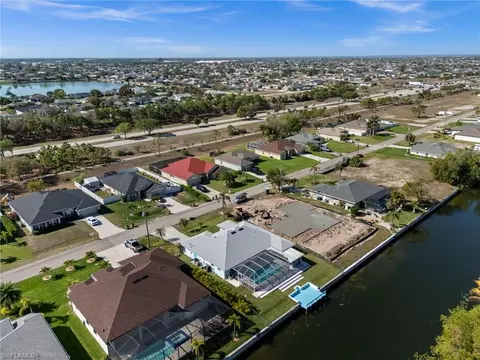 1229 SW 24th St, Cape Coral, FL 33991