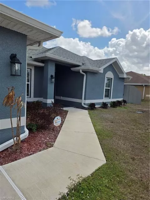 1820 Lodge St, Lehigh Acres, FL 33972