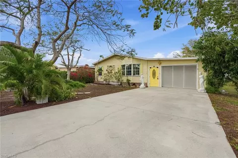 919 Manatee Rd, Naples, FL 34114