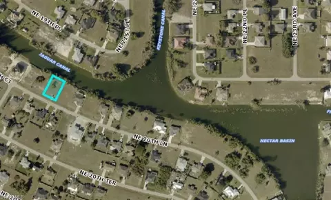 2035 NE 20th Ln, Cape Coral, FL 33909