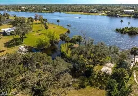 17520 Taylor Rd, Alva, FL 33920
