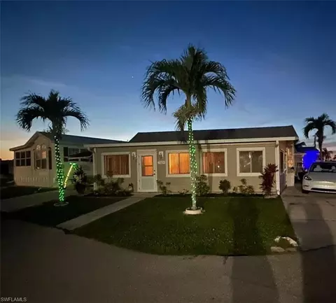 7029 Granada Lakes Dr, Fort Myers, FL 33967