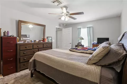 Bedroom - 6031 N Moss Cir, Labelle, FL 33935 photo 1 of 7