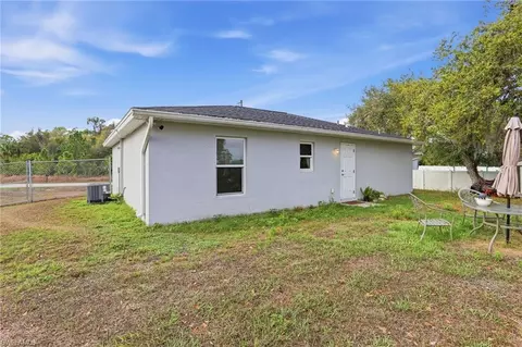 Exterior - 6031 N Moss Cir, Labelle, FL 33935 photo 5 of 5