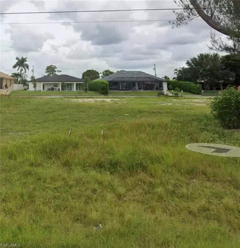 1207 SW 8th Ct, Cape Coral, FL 33991