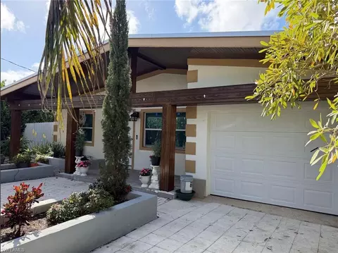 2364 Jackson Ave, Naples, FL 34112