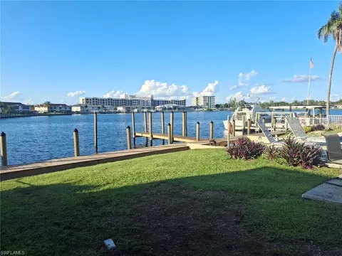 419 Avalon Dr, Cape Coral, FL 33904