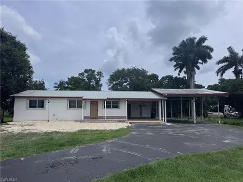 23 W Corkscrew Blvd, Clewiston, FL 33440