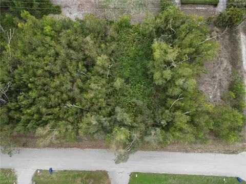 5951 Kingfish Rd, Bokeelia, FL 33922