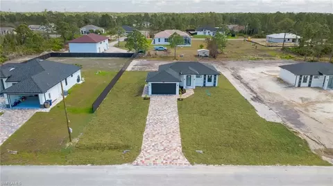1004 Pine Ave, Lehigh Acres, FL 33972 photo 2