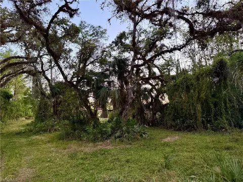 Secretariat Dr, Labelle, FL 33935 photo 3