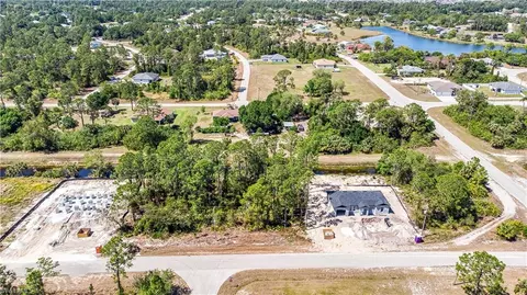 206 Aurora Ave S, Lehigh Acres, FL 33974