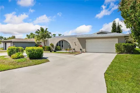 4212 SE 1st Ct, Cape Coral, FL 33904