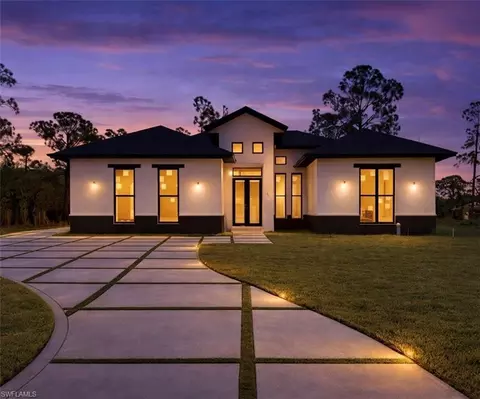 912 Cleveland Ave, Lehigh Acres, FL 33972