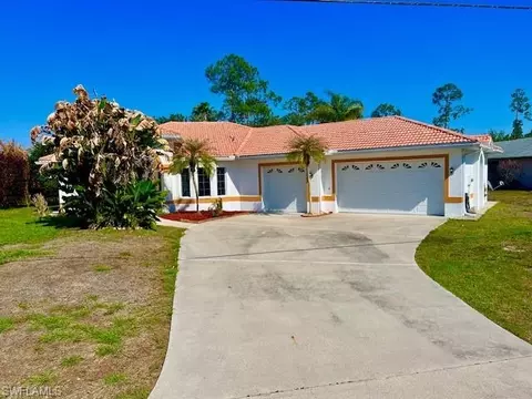 914 Mcarthur Ave, Lehigh Acres, FL 33936