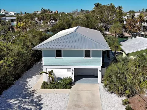 120 Mockingbird Ln, Englewood, FL 34223