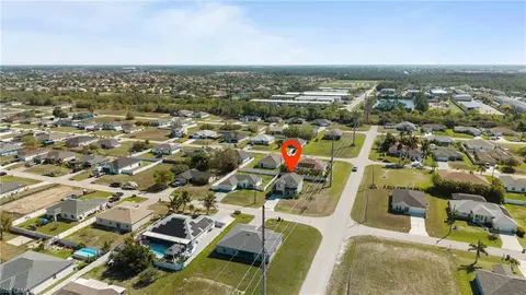 2719 NE 6th Pl, Cape Coral, FL 33909