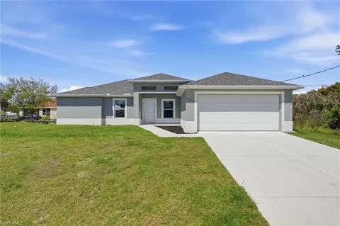 3402 24th St W, Lehigh Acres, FL 33971
