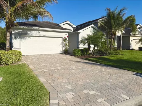 4289 Bluegrass Dr, Fort Myers, FL 33916