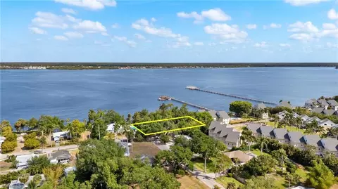 3541-3543 E Riverside Dr, Fort Myers, FL 33916