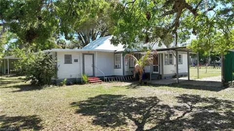 3381 Edgewood Ave, Fort Myers, FL 33916