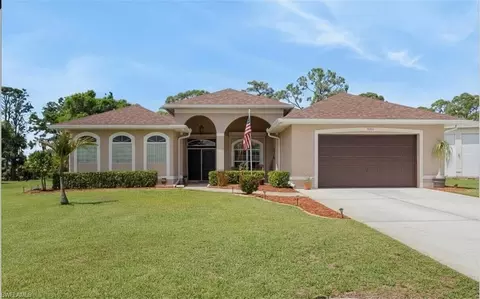 18186 Sandy Pines Cir, North Fort Myers, FL 33917