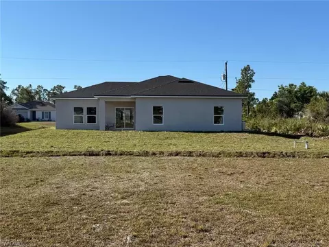 484 Westdale Ave, Lehigh Acres, FL 33972