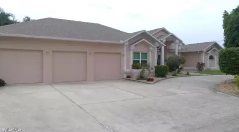 2124 Cornwallis Pkwy, Cape Coral, FL 33904