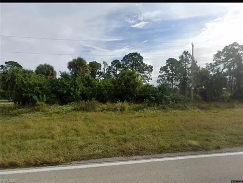 343 Columbus Blvd S, Lehigh Acres, FL 33974