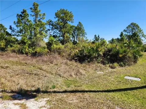 1013 Elgin St, Lehigh Acres, FL 33974 photo 4