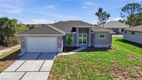 429 Palmyra Ave, Lehigh Acres, FL 33974