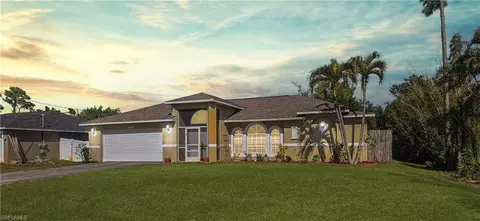 17565 Phlox Dr, Fort Myers, FL 33967