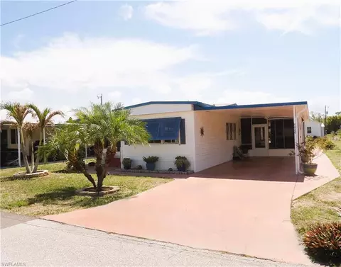 5020 Forest Park Dr, North Fort Myers, FL 33917