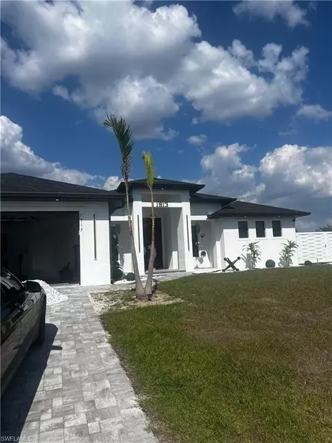 1913 NE 34th Ter, Cape Coral, FL 33909