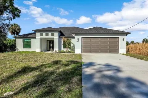 1207 Desoto Ave, Lehigh Acres, FL 33972