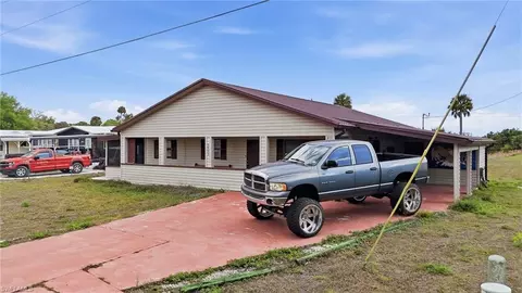 2405 Zoysia Ln, North Fort Myers, FL 33917