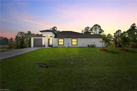 1008-1010 Jaguar Blvd, Lehigh Acres, FL 33974